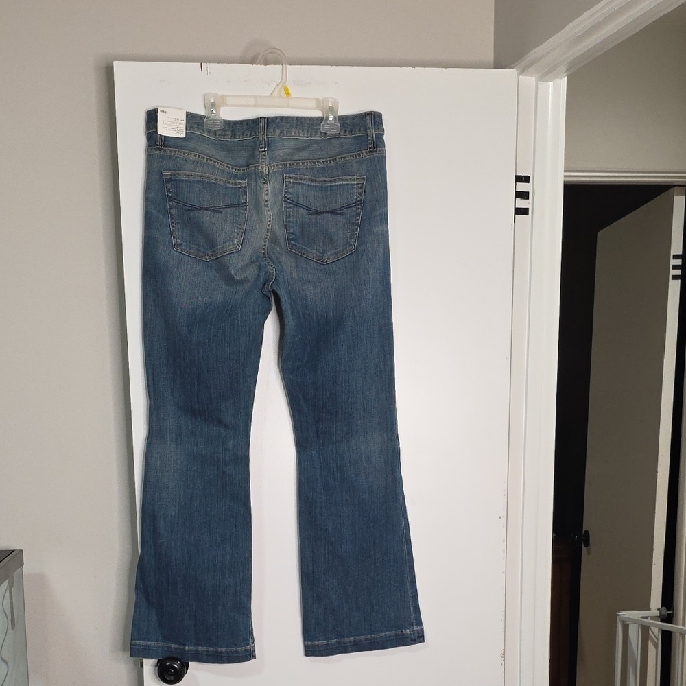 GAP Women's Medium Blue Flare Jeans - Picture 4 of 5